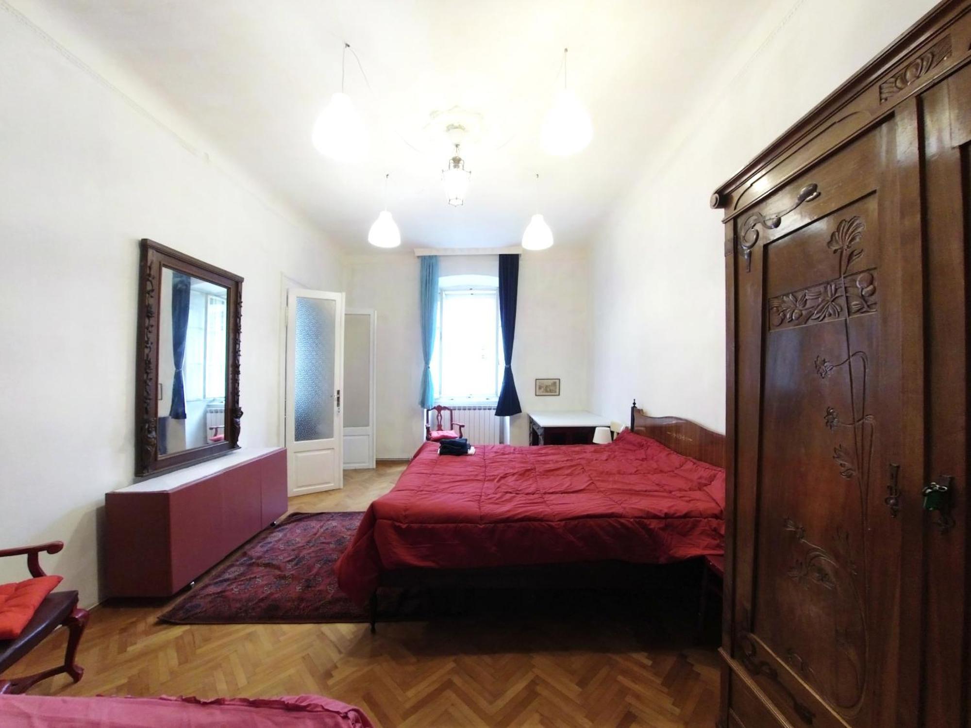 Casa Antica - Historical Apartment In Old City Center Трієст Номер фото